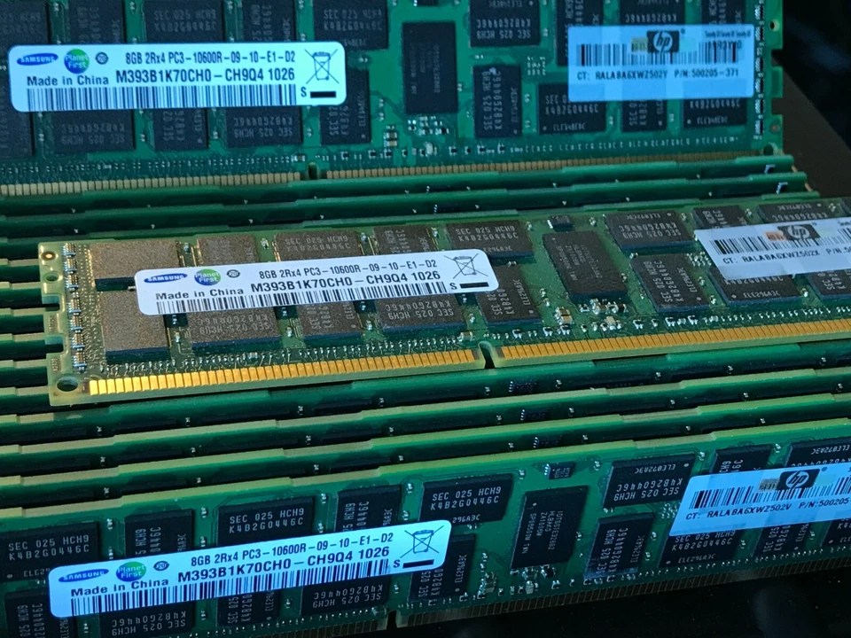 128GB 8G*16 SAMSUNG M393B1K70CH0 2R*4 PC3-10600R MATCHING ECC RAM HP 500205371  - Image 1 of 1