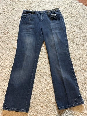 Pantalones de mezclilla azul con bolsillos traseros bordados con botones talla 10 Baccini para mujer Foto 1 de 4