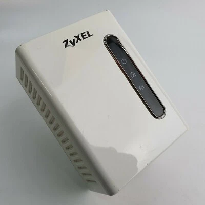 ZyXEL Powerline HomePlugAV Adapters 200Mbps PLA-401 UK Plug PLA401 - Image 1 of 4