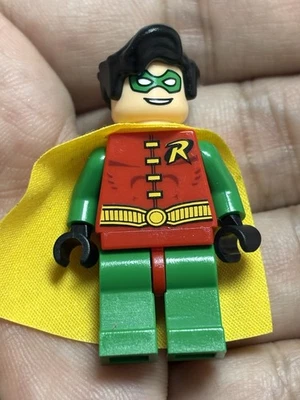 LEGO Bat009 Robin Minifigure Magnet Official DC Comics 851689 - Image 1 of 4