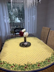 williams sonoma round Yellow Spring tablecloth 70” - Picture 1 of 5