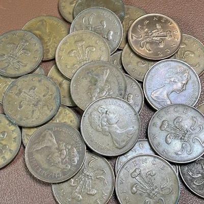 REINO UNIDO - LOTE DE MONEDAS DE DOS PENIQUES NUEVAS - 27 MONEDAS - AÑOS 80-90 Foto 1 de 4