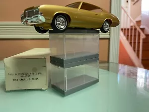 WALKING ON-BROADWAY! (RARE) AMT PROMO '70 GLD OLD 442 W/BOX & BONUS DISPLAY CASE - Picture 1 of 23