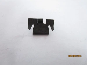 Genuine GM OEM 9722397 Window Switch Bezel Retainer Clip fits 93-02 Camaro - Picture 1 of 5