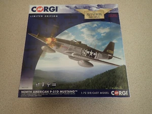 Edición Limitada Corgi Av Archivo 1:72 AA27705 P51D Mustang 'Hurry Home Honey' Intacto - Imagen 1 de 17