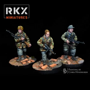 20mm 28mm ww2 German Fallschirmjäger Looted weapons bolt action rapid fire - Picture 1 of 2