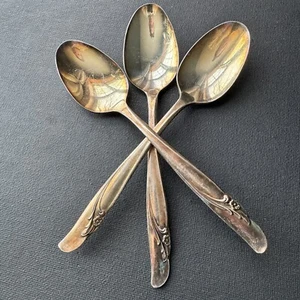3 Roger International Silver Exquisite Teaspoons Silverplate Flatware Silverware - Picture 1 of 14