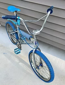 Vintage First Year 1982” SCHWINN PREDATOR Cromo Old School BMX Bike Chrome Vtg - Picture 1 of 24