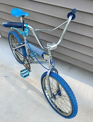 Vintage First Year 1982” SCHWINN PREDATOR Cromo Old School BMX Bike Chrome Vtg - Image 1 of 4