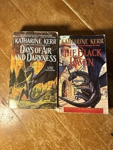 The Black Raven And Days Of Darkness by Katharine Kerr Paperback - Foto 1 di 4
