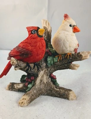 Estatuilla de resina Cardenales Onholly Branch Foto 1 de 4