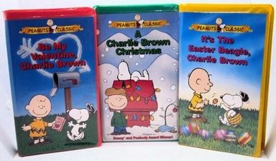 A CHARLIE BROWN CHRISTMAS Be My Valentine IT'S THE EASTER BEAGLE 3 VHS Tapes Foto 1 de 4