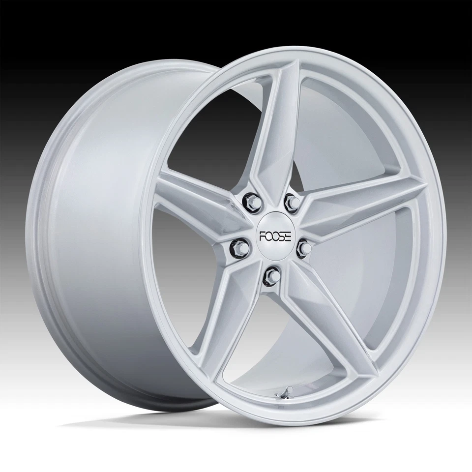 4/Foose F174 CF8 глянцевое серебро 20x11 5x120 43 мм (F174201113 + 43) - Изображение 1 из 3