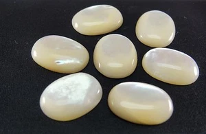 Shell Natural Mother Of Pearl Oval Cabochon Shape SIZE CHOICE Loose Stones - Picture 1 of 2