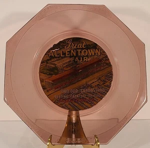 Grande assiette souvenir ancienne octogonale en verre rose foire d'Allentown vers 1912 - Photo 1/18