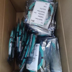 1PCS NEW Cisco 25GBASE Active Optical SFP28 Cable 1M SFP-25G-AOC1M - Picture 1 of 1