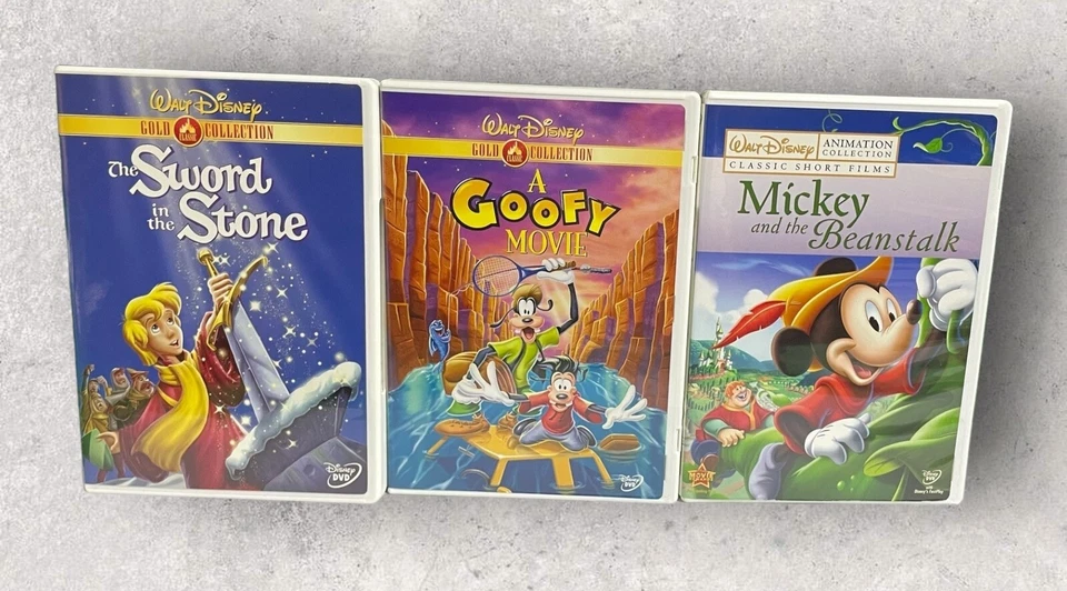 Disney Animated 3 DVD Lot: Sword In the Stone/A Goofy Movie/Mickey&The Beanstalk Foto 1 de 4