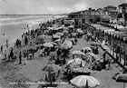4937) PESCARA LA SPIAGGIA OBRELLONI SOLE E SIRENE, BAGNI, ANIMATA. VG NEL 1953.