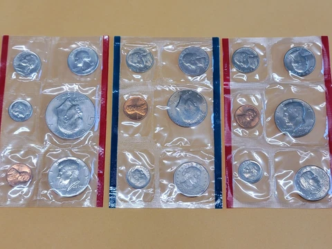 Lot of 3 US Mint Sets 1974-D 1979-D 1979-P Sets of 6 coins in Mint Soft Packs Cover
