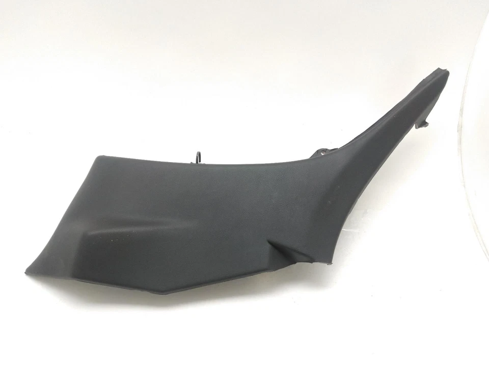 MASERATI GRANSPORT QUATER PANEL TRIM RH LOWER  2003-2008  - Изображение 1 из 4