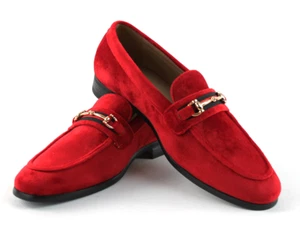 Zapatos de vestir mocasines formales de terciopelo rojo sin cordones con hebilla dorada de AZARMAN para hombre - Imagen 1 de 5