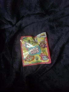 MOJI POP FIGURE PACK - Picture 1 of 1