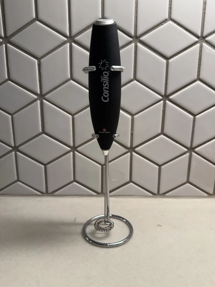 NEW Swiss Force Crema Milk Frother and Stand - Image 1 of 4