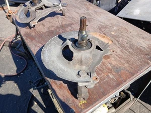 LH 1969-1982 Corvette Front Spindle Steering Knuckle used Driver Side - Picture 1 of 6