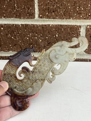 Jade chino bellamente tallado Foto 1 de 4