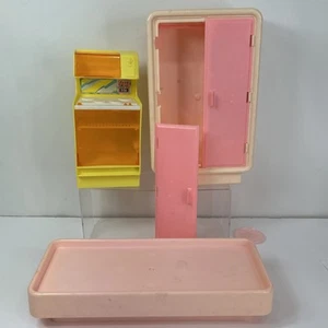 Muebles de casa de ensueño Barbie años 70 de colección armario plataforma cama estufa naranja - Imagen 1 de 9