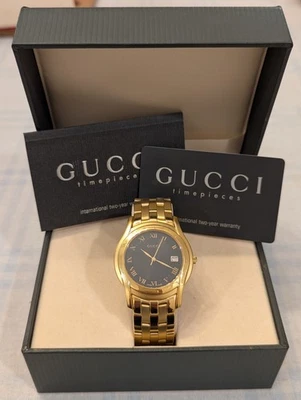 Reloj de cuarzo Gucci 5400M esfera romana negra tono dorado 35 mm con caja y papeles - Sin precio base Foto 1 de 4