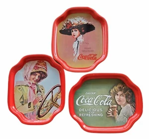 Vintage Graphic Design Coca Cola Trays Set Of 3 Made In Hong Kong 6” x 7.5” Red - Picture 1 of 5