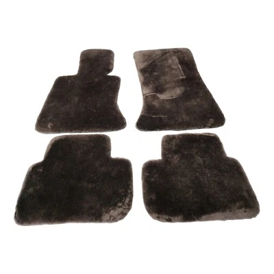 Напольные коврики из натуральной овечьей шерсти коричневые из овчины для внедорожника Ferrari Purosangue 2025 - Изображение 1 из 4