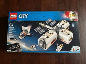LEGO City 60227 - Lunar Space Station - Brand New Sealed - Free Shipping - Picture 1 of 3