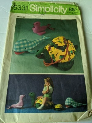 1972 SIMPLICITY Pattern Crafts 5331 Set of Stuffed Toys CUT No instructions!  - Image 1 of 2