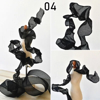 Plasticidad Bordes Arbitrariamente Retorcidos Textura Dura Diseño Encaje Hágalo Usted Mismo Alambre de Acero. Foto 1 de 4