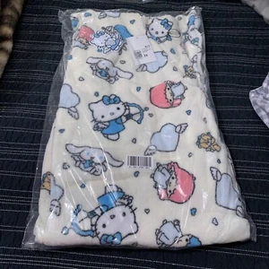 New 2x Hello Kitty Lounge Pants Pajamas Plus Size Fleece Cinnamoroll Angel Wings - Picture 1 of 12