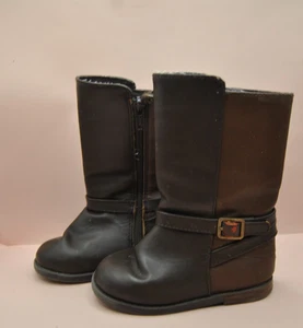 Botas para niños pequeños de Gymboree marrón en color talla 7 - Imagen 1 de 24
