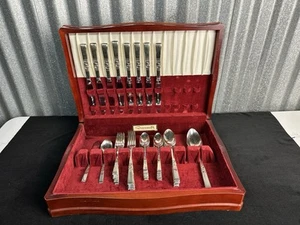 Vintage 1936 Oneida Coronation Community Silverplate Flatware Set 51 Pieces - Picture 1 of 10