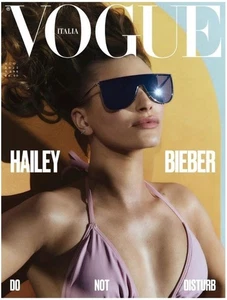 VOGUE (ITALIA) MAGAZINE - HAILEY BIEBER - AGO. 2025 - Picture 1 of 1