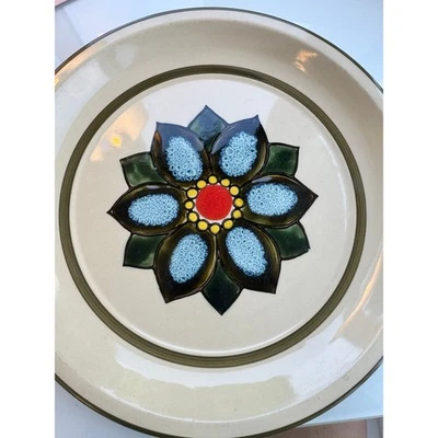 Plato floral vintage estilo sala Montgomery casa Foto 1 de 4