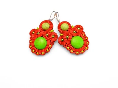 Bunte Ohrringe in Soutache-Technik, handgenäht. - Bild 1 von 4