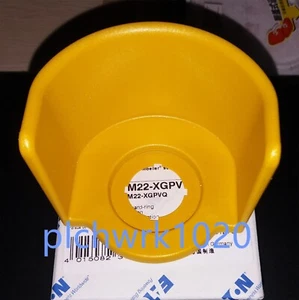 1 PCS NEW IN BOX EATON Emergency Stop Press Button Protection Cover M22-XGPV / - Picture 1 of 3