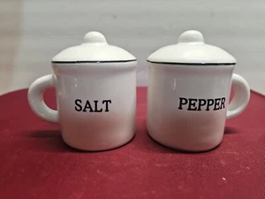 Vtg Style Ceramic Set of Salt & Pepper Shakers White / Black Pre-owned - Picture 1 of 9