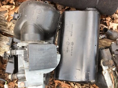 Caja de aire BMW e28 528e repintada con medidor de flujo de aire Foto 1 de 2