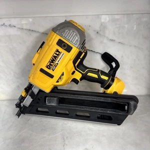 Dewalt DCN692 30-34 Degree Framing Nail Gun 18V Skin Only Brushless - Picture 1 of 17