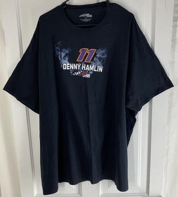 Camiseta Denny Hamlin 11 (tamanho 4XL) Joe Gibbs Racing- FedEx NASCAR - Imagem 1 de 4
