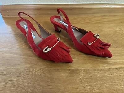 Brian Atwood Georgina Kiltie Slingback Pump Red Suede Size 37 1/2 US Size 7 New - Image 1 of 4