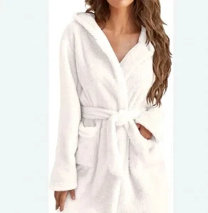 Ulta Beauty Women's Plush Robe ULTRA Soft Belted Bathrobe Ivory Faux Fur~S/M NEW - Picture 1 of 6