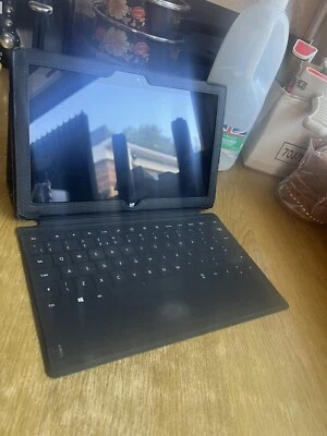Microsoft Surface RT 1516 32GB Wi-Fi 10.6in Windows Tablet -See Details. - Image 1 of 4